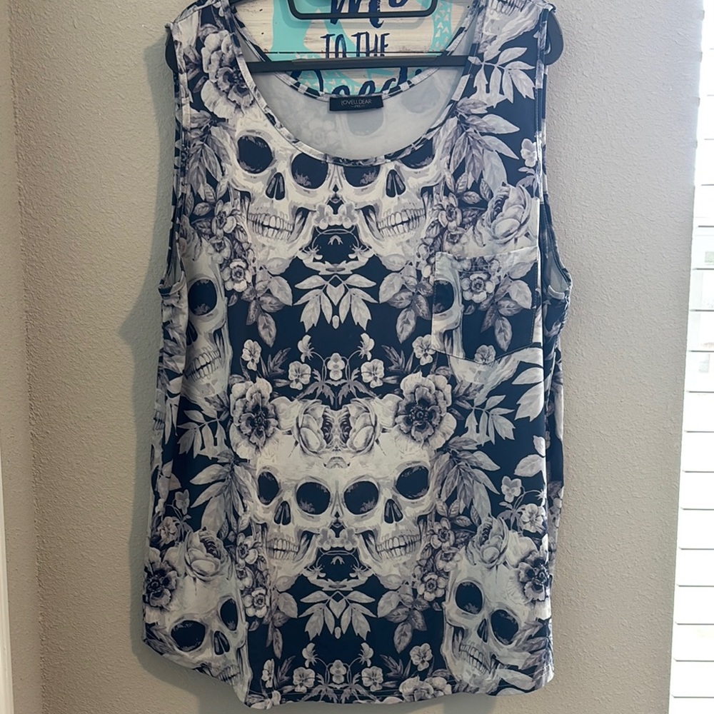 LoveU.Dear White and Blue Skull Blouse - Picture 3 of 3